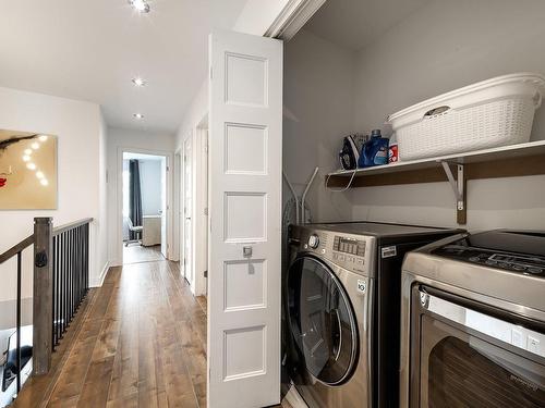 Salle de lavage - 5362 Rue Delson, Longueuil (Saint-Hubert), QC - Indoor Photo Showing Laundry Room