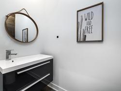 Powder room - 