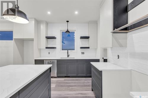 287 Flynn Bend, Saskatoon, SK - Indoor Photo Showing Kitchen