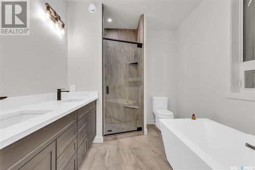 287 Flynn Bend, Saskatoon, SK - Indoor Photo Showing Bathroom