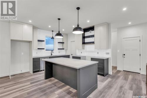 287 Flynn Bend, Saskatoon, SK - Indoor Photo Showing Kitchen