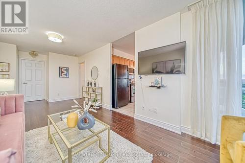 603 - 4889 Kimbermount Avenue, Mississauga, ON - Indoor Photo Showing Living Room