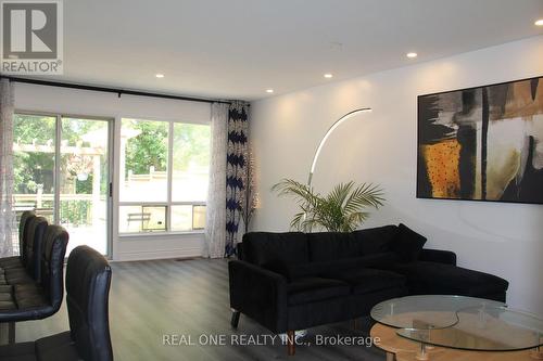 62 Glenstroke Drive, Toronto, ON - Indoor Photo Showing Living Room