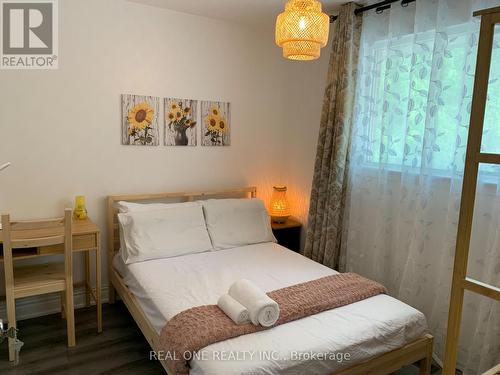 62 Glenstroke Drive, Toronto, ON - Indoor Photo Showing Bedroom