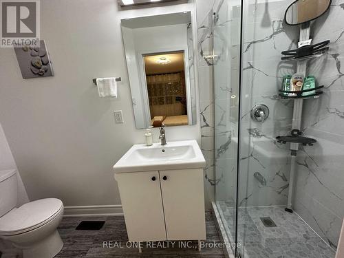 62 Glenstroke Drive, Toronto, ON - Indoor Photo Showing Bathroom