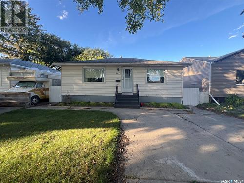 1023 5Th Street, Saskatoon, SK - Outdoor