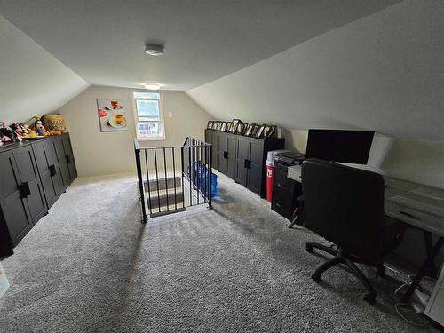 627 Sixteenth Avenue N, Kenora, ON - Indoor Photo Showing Other Room