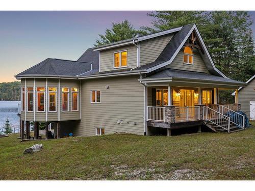 ExtÃ©rieur - 583 Ch. Montfort, Gracefield, QC - Outdoor With Deck Patio Veranda