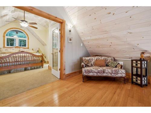 Loft - 583 Ch. Montfort, Gracefield, QC - Indoor Photo Showing Bedroom