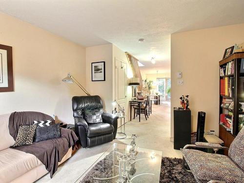 Salon - 2-464 Rue Des Érables, Sherbrooke (Les Nations), QC - Indoor Photo Showing Living Room