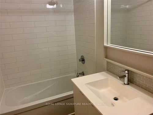 1906-2550 Eglinton Ave W, Mississauga, ON - Indoor Photo Showing Bathroom