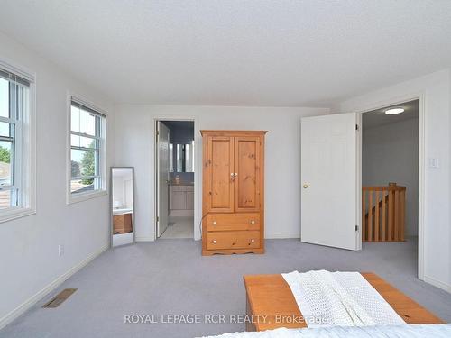 238 Walsh Cres, Orangeville, ON - Indoor Photo Showing Bedroom