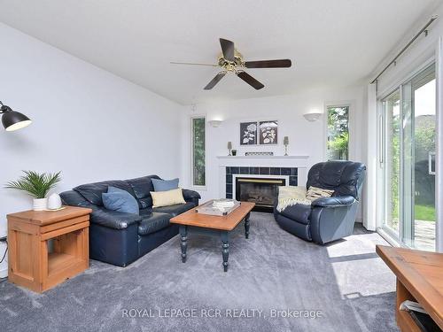 238 Walsh Cres, Orangeville, ON - Indoor Photo Showing Living Room With Fireplace