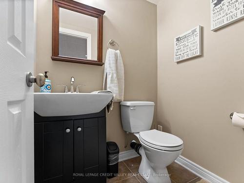 73 Stanley Rd, Kawartha Lakes, ON - Indoor Photo Showing Bathroom