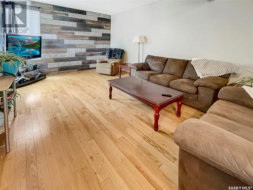 263 Tims Crescent, Swift Current, SK - Indoor Photo Showing Living Room