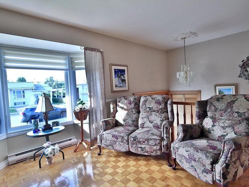 Living room - 5095 Rue Jolliet, Saint-Hyacinthe, QC - Indoor Photo Showing Living Room