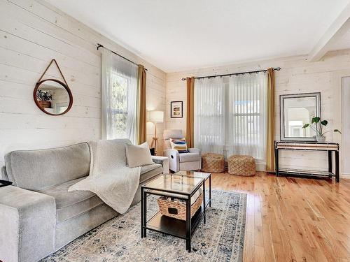 Salon - 69 Rue De L'Église, Bedford - Ville, QC - Indoor Photo Showing Living Room