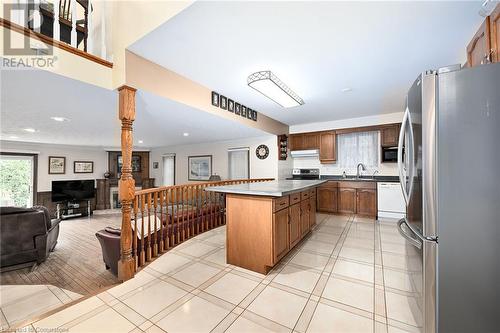 7 Osgoode Court, Hamilton, ON - Indoor