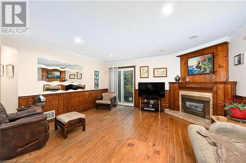 7 Osgoode Court, Hamilton, ON - Indoor Photo Showing Living Room With Fireplace