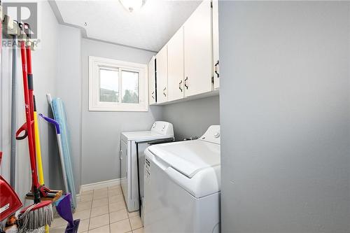 7 Osgoode Court, Hamilton, ON - Indoor Photo Showing Laundry Room