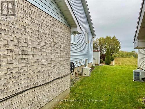 213 Northwoods Crescent, Cornwall (717 - Cornwall), ON - Outdoor With Exterior