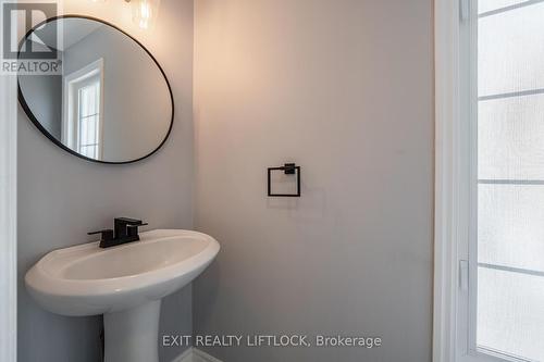 31474 Highway 28, Bancroft, ON - Indoor Photo Showing Bathroom