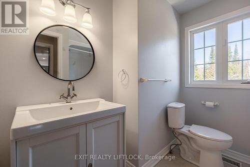 31474 Highway 28, Bancroft, ON - Indoor Photo Showing Bathroom