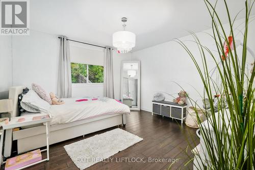 1357 Hetherington Drive, Peterborough (Northcrest), ON - Indoor Photo Showing Bedroom