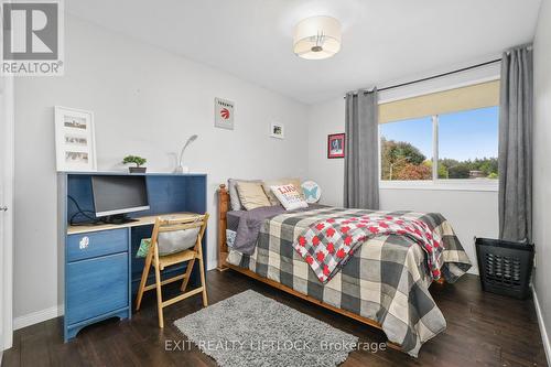 1357 Hetherington Drive, Peterborough (Northcrest), ON - Indoor Photo Showing Bedroom