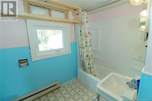 252 Bridge Street, Chipman, NB - Indoor Photo Showing Bathroom