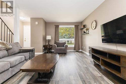 83 - 135 Andover Drive, London, ON - Indoor Photo Showing Living Room