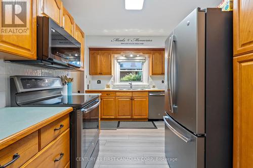 1055 Osgoode Drive E, London, ON - Indoor Photo Showing Kitchen