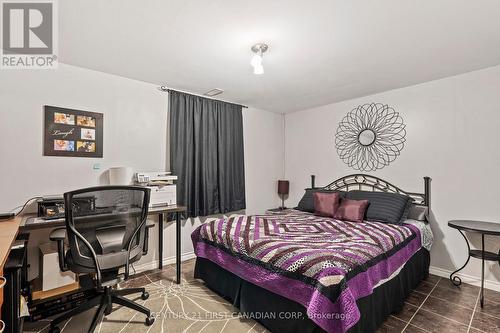 1055 Osgoode Drive E, London, ON - Indoor Photo Showing Bedroom