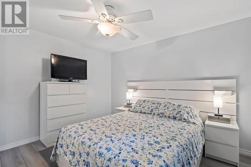 1055 Osgoode Drive E, London, ON - Indoor Photo Showing Bedroom