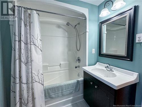 49 Fairview Drive, Moncton, NB - Indoor Photo Showing Bathroom