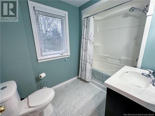 49 Fairview Drive, Moncton, NB - Indoor Photo Showing Bathroom