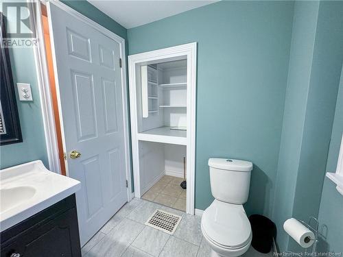 49 Fairview Drive, Moncton, NB - Indoor Photo Showing Bathroom