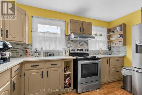 43 Coyne Street, St. Thomas, ON - Indoor Photo Showing Kitchen With Stainless Steel Kitchen