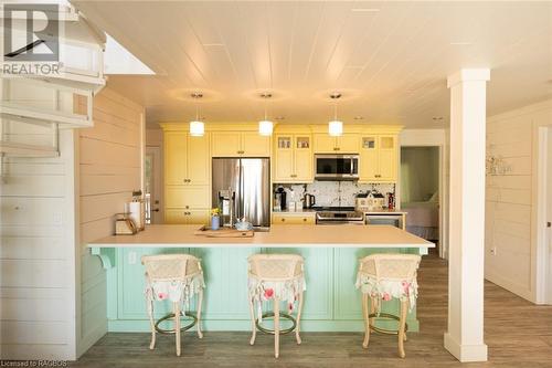 305 Bay Street, South Bruce Peninsula, ON - Indoor Photo Showing Kitchen