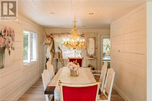 305 Bay Street, South Bruce Peninsula, ON - Indoor Photo Showing Dining Room