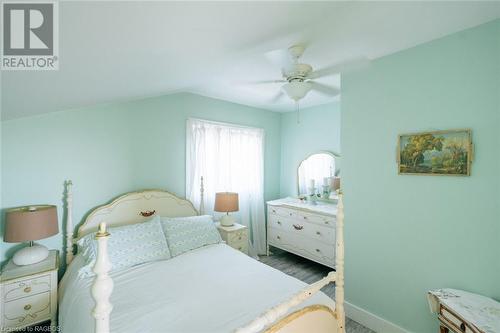 305 Bay Street, South Bruce Peninsula, ON - Indoor Photo Showing Bedroom