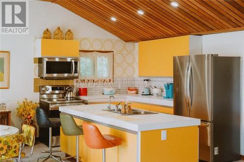 77 Shoreline Avenue, South Bruce Peninsula, ON - Indoor Photo Showing Kitchen