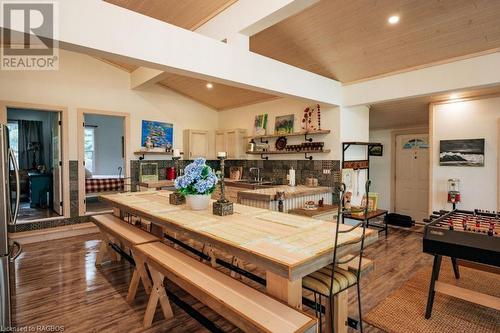 93 Shoreline Avenue, South Bruce Peninsula, ON - Indoor Photo Showing Dining Room