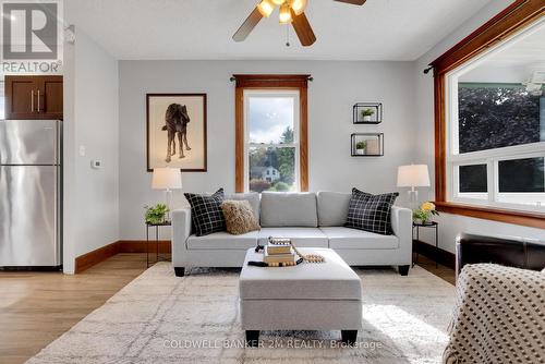 485 Third Concession Road, Pickering, ON - Indoor Photo Showing Living Room