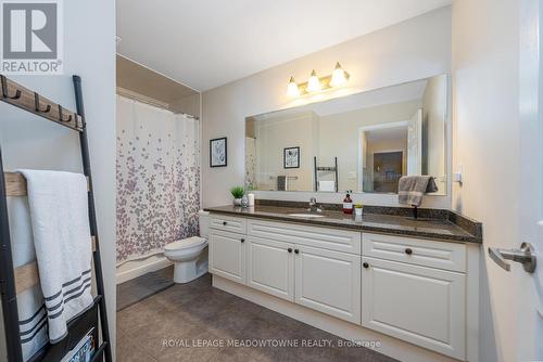 8 Seafair Crescent, Brampton, ON - Indoor Photo Showing Bathroom