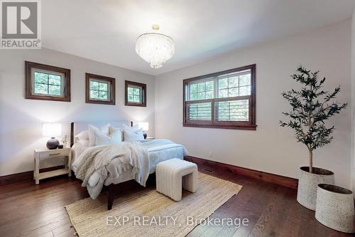 105 Stephens Street, Collingwood, ON - Indoor Photo Showing Bedroom