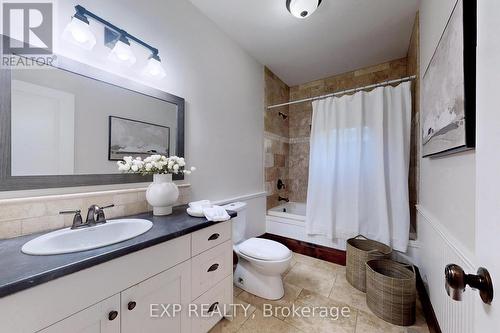 105 Stephens Street, Collingwood, ON - Indoor Photo Showing Bathroom