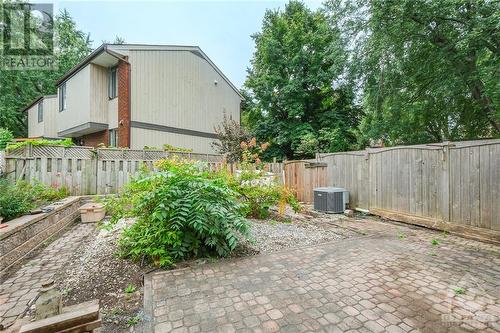 2833 Springland Drive, Ottawa, ON - Outdoor