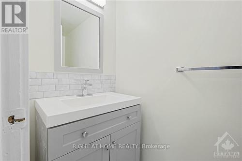 2833 Springland Drive, Ottawa, ON -  Photo Showing Bathroom