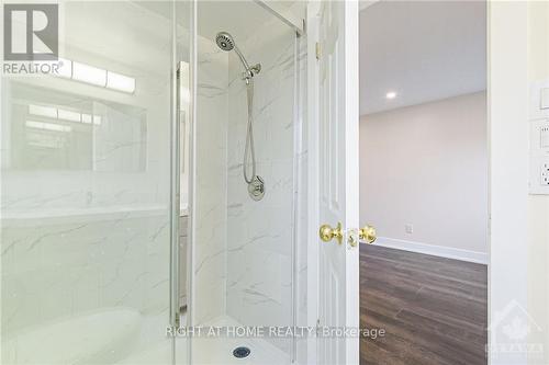 2833 Springland Drive, Ottawa, ON - Indoor Photo Showing Bathroom